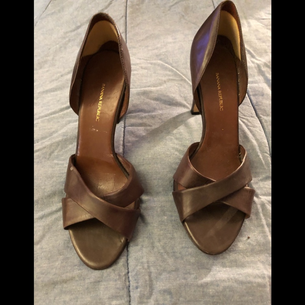 Banana Republic brown heels